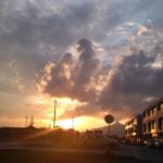 イメージ：昼とか夕方に寝て夜起きると何故か切なくなる現象